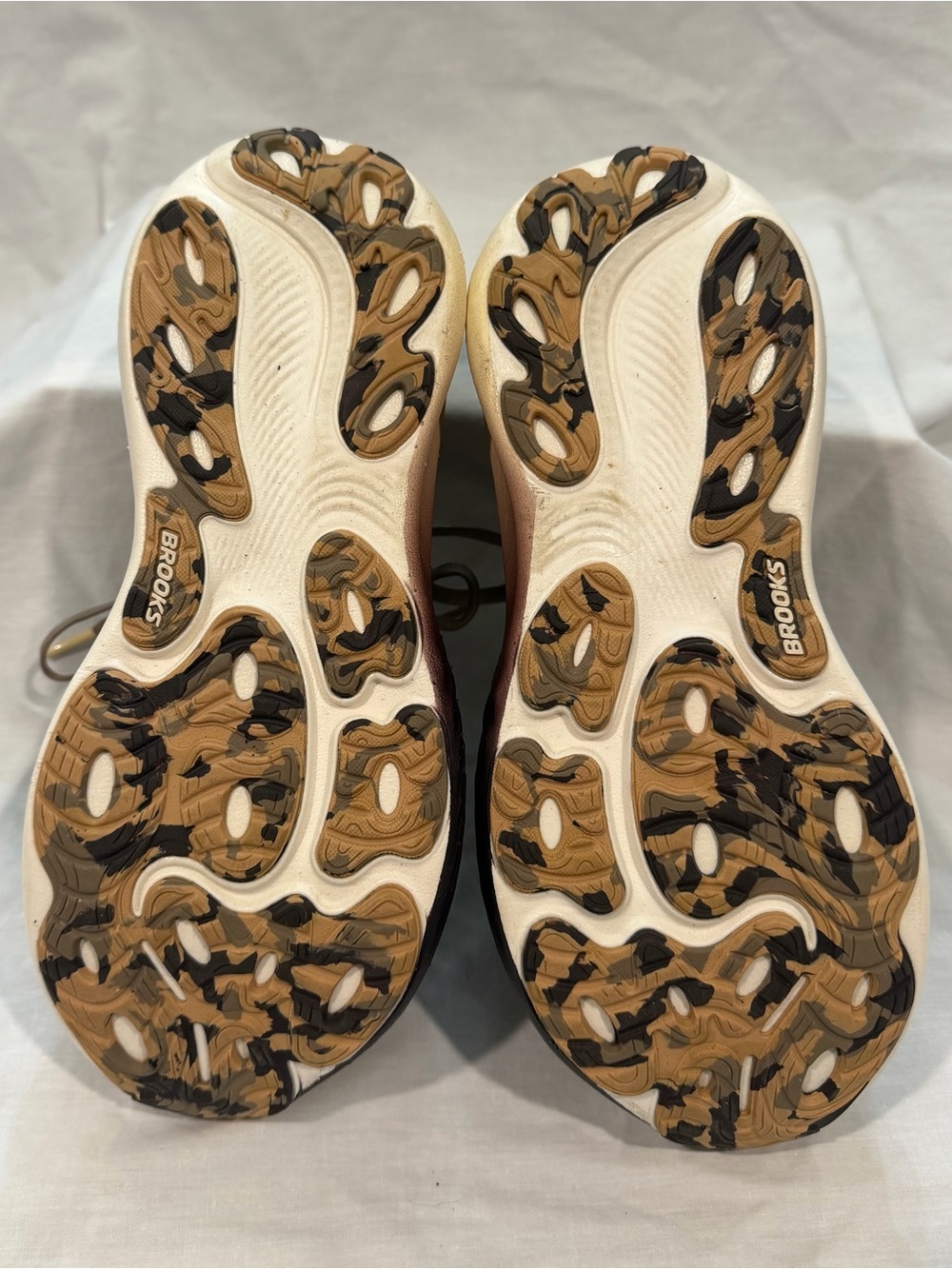 Brooks Adrenaline GTS 25 Untamed - Greige / Chocolate / Latte - Picture 4 of 8